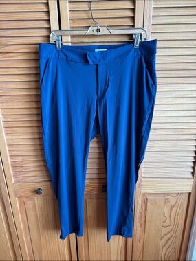 COLUMBIA Women’s Navy Blue Stretch Pants - Sleek Ankle Cropped Length